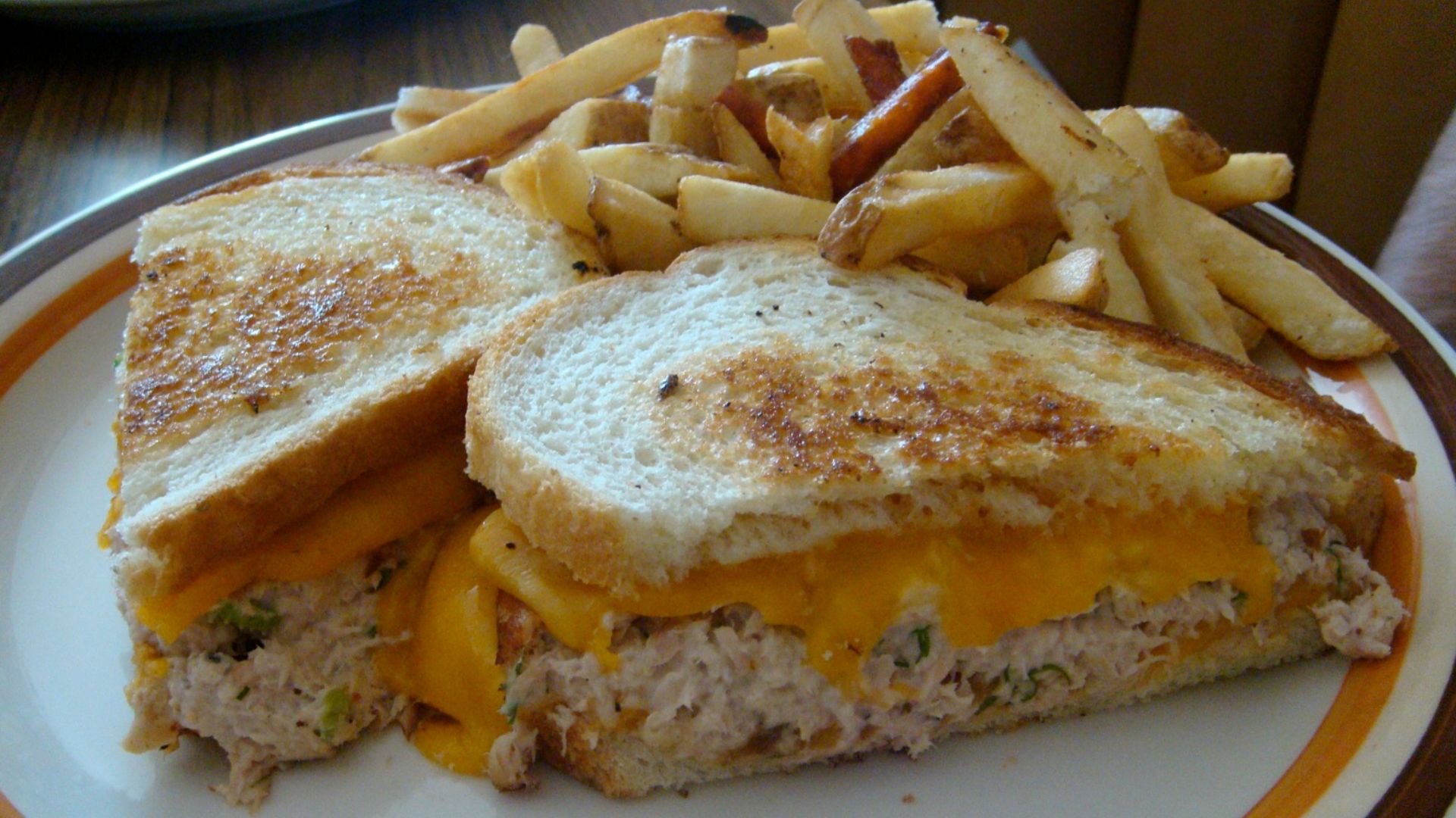 File:Tuna melt sandwich with fries.jpg