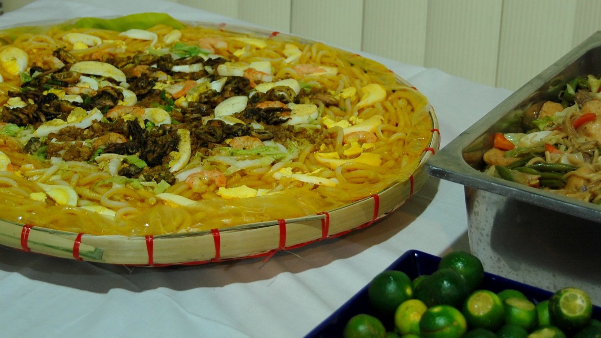 File:Pancit Malabon.jpg