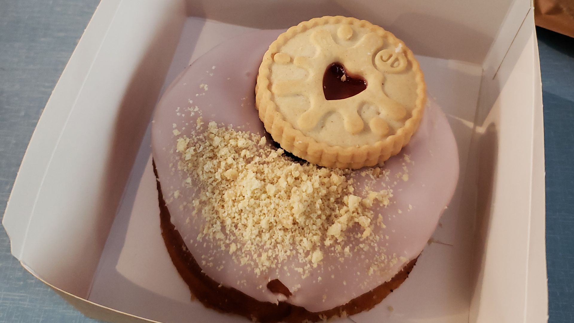 File:Jammie Dodger - Cat Burglar Dough Co 2024-02-17.jpg