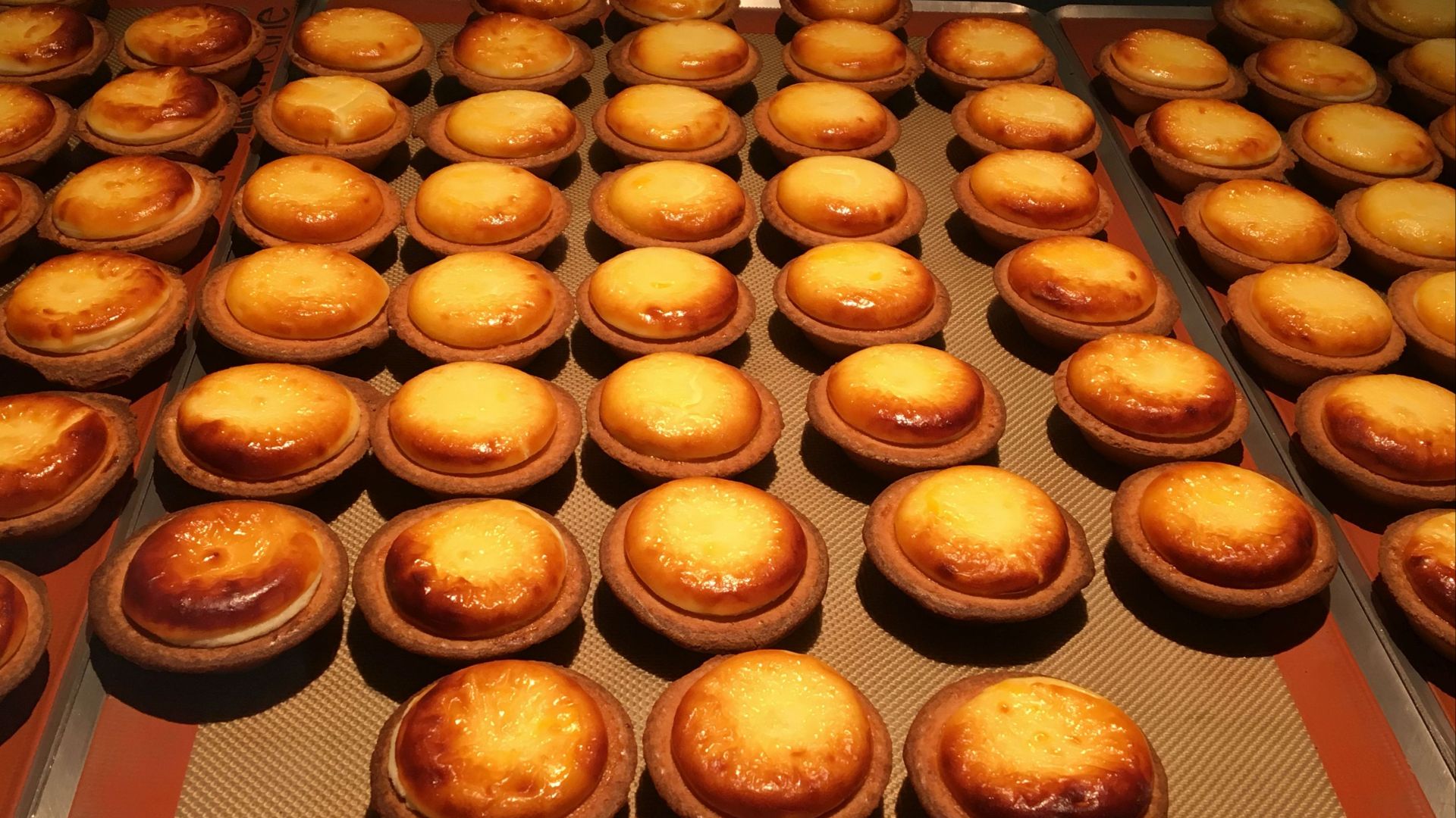 File:Cheese tarts on display at Sendai Station, Sendai, Miyagi Prefecture, Japan.jpg