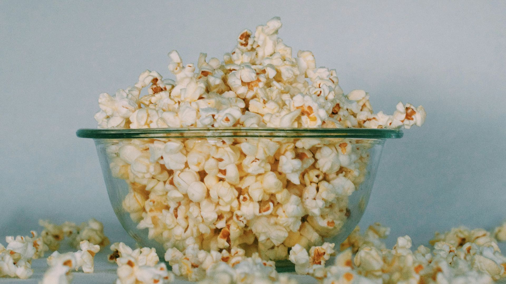 popcorns on clear glass bowl