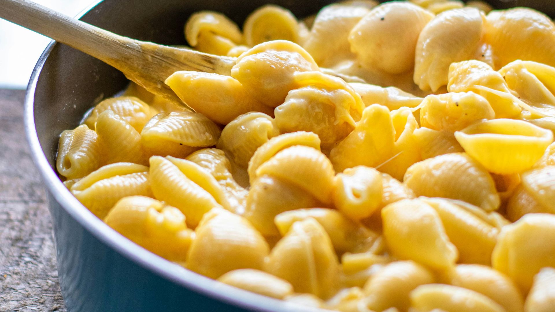 a bowl of macaroni and cheese