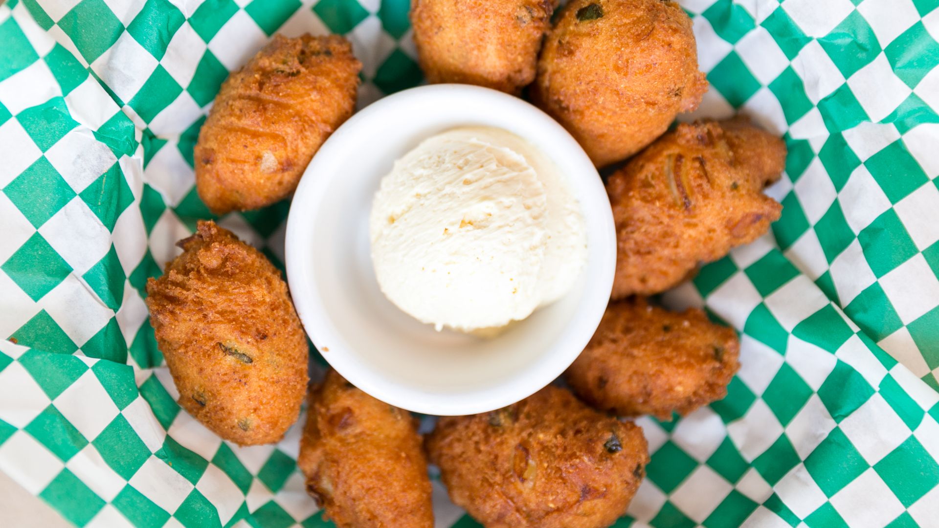 File:Fried Green Tomatoes with ranch dressing - Hominy Grill, Charleston SC 2014.jpg