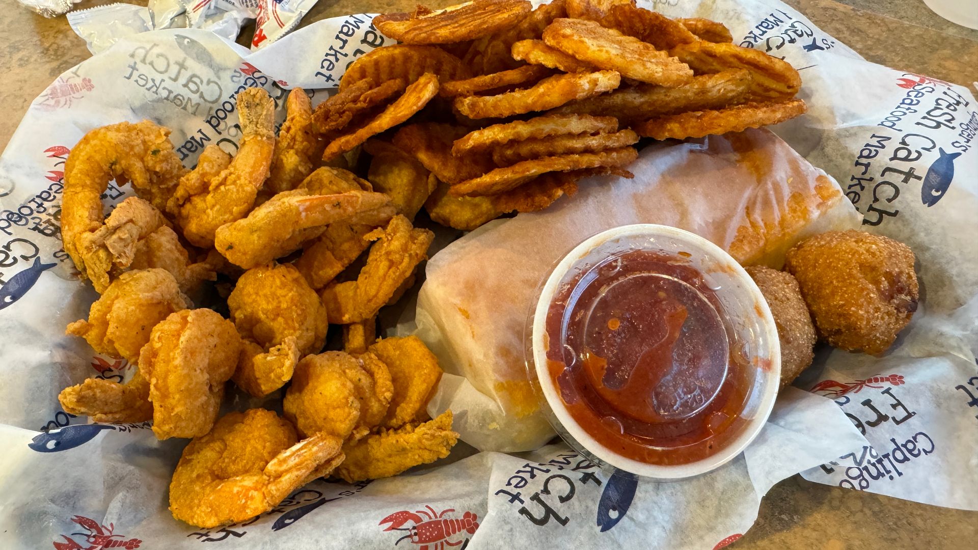 File:Caplinger's Fresh Catch - November 2023 - Sarah Stierch 05.jpg