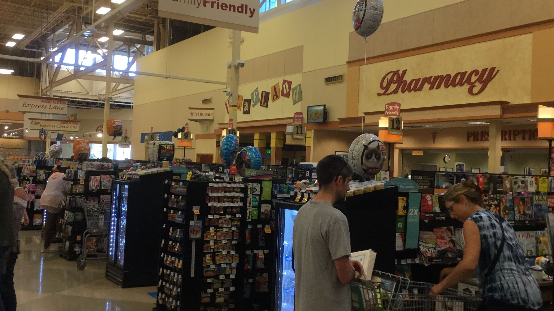File:Looking down the front end - Self checkout at Fred Meyer.jpg