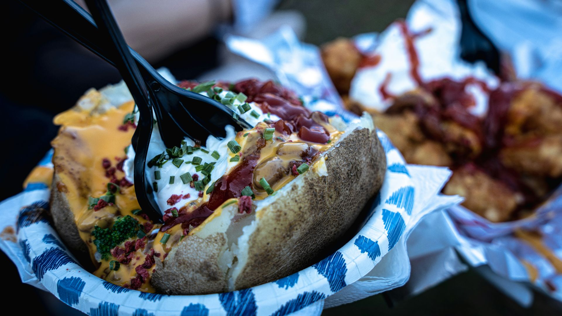 a sandwich with meat and vegetables