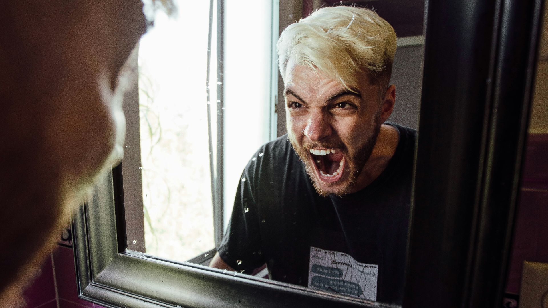 man in black crew neck shirt