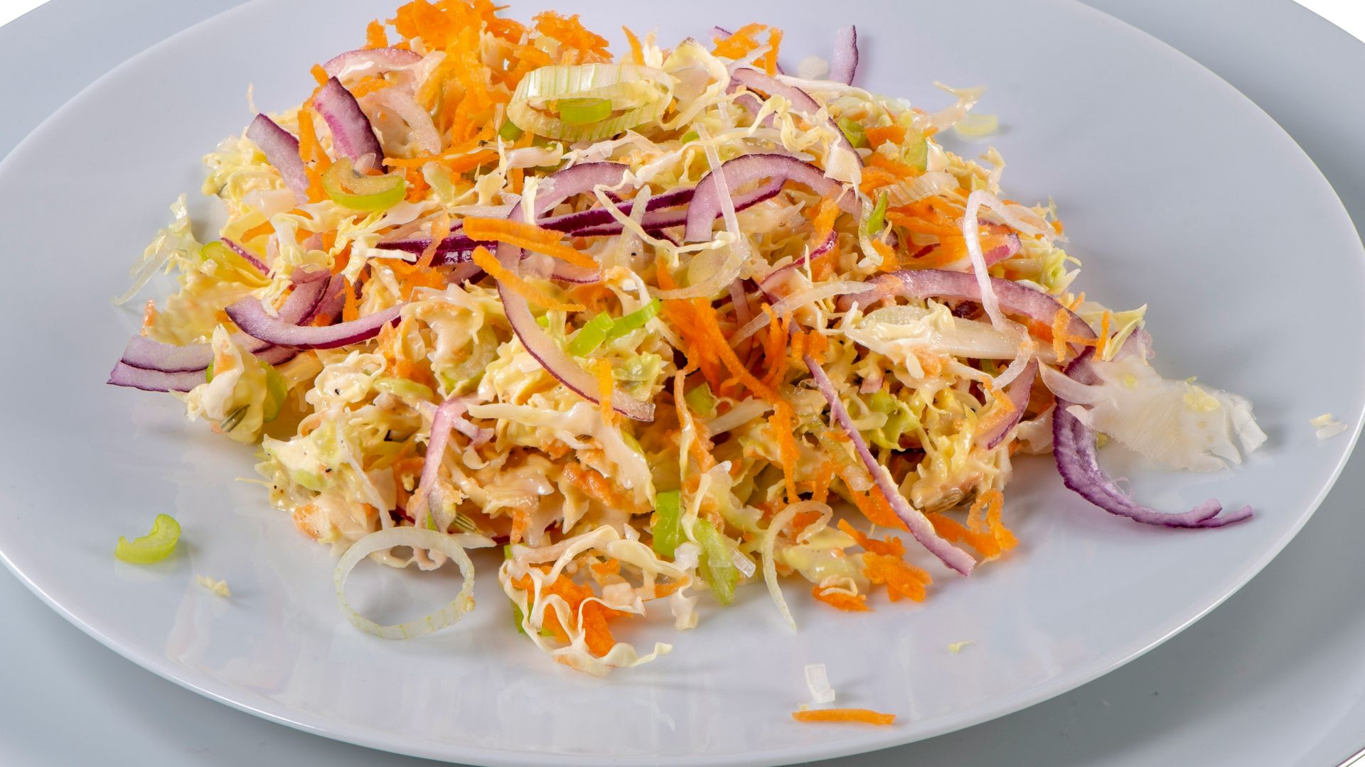 vegetable salad on plate