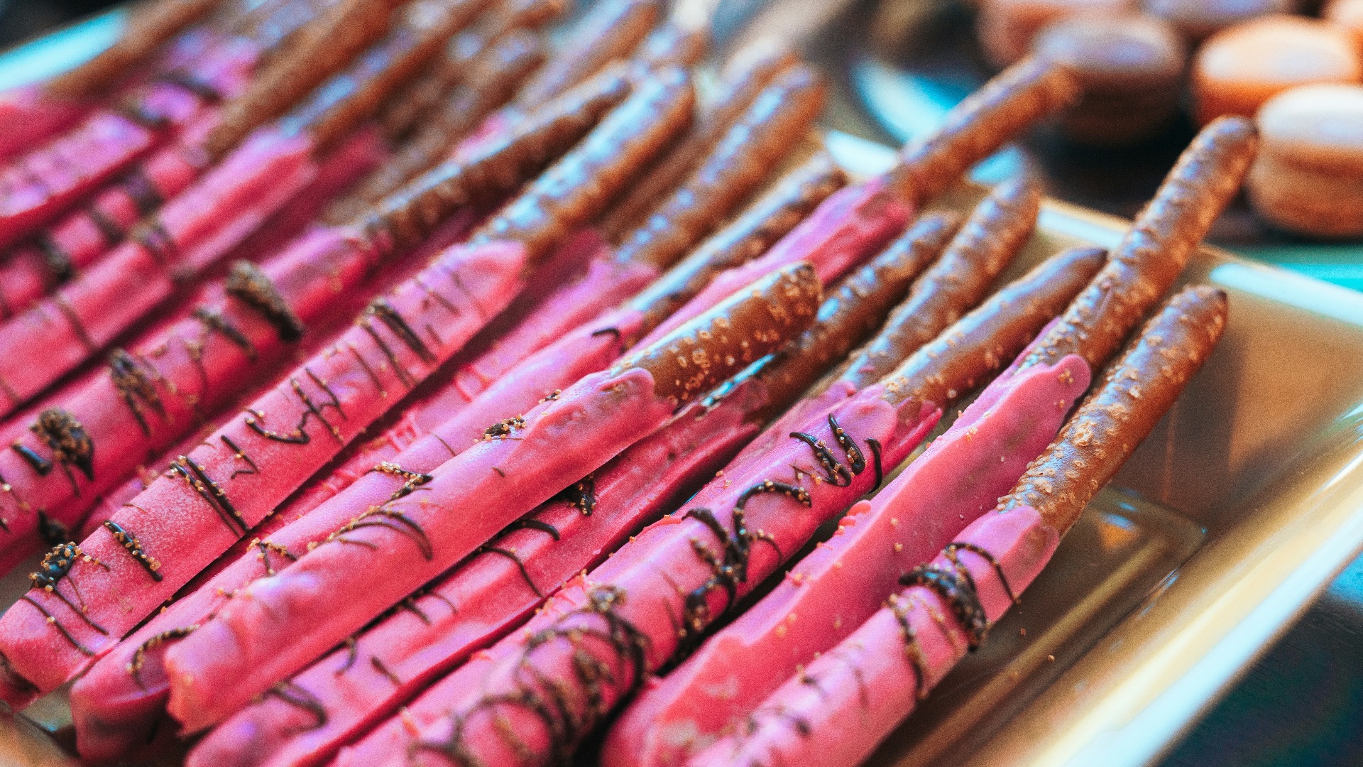 brown and white round cookies