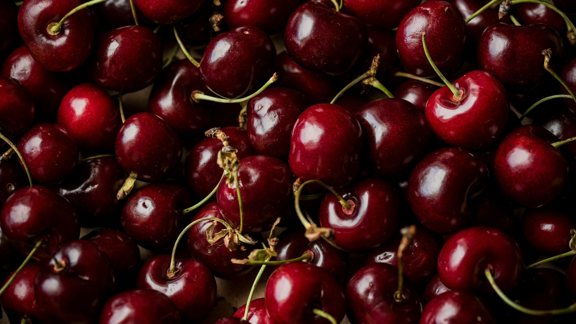 red cherry fruits