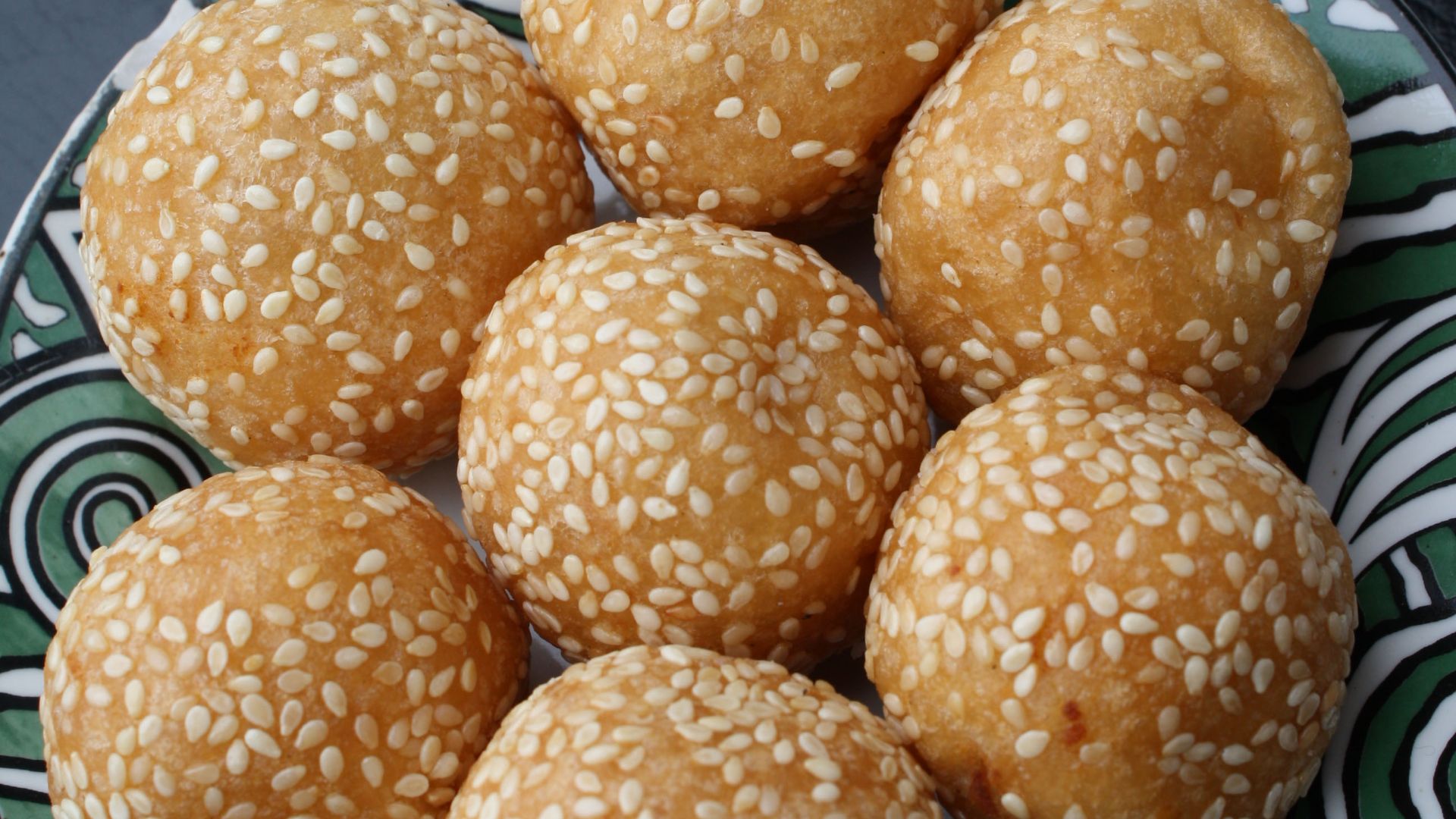 File:Onde-onde isi kacang.JPG