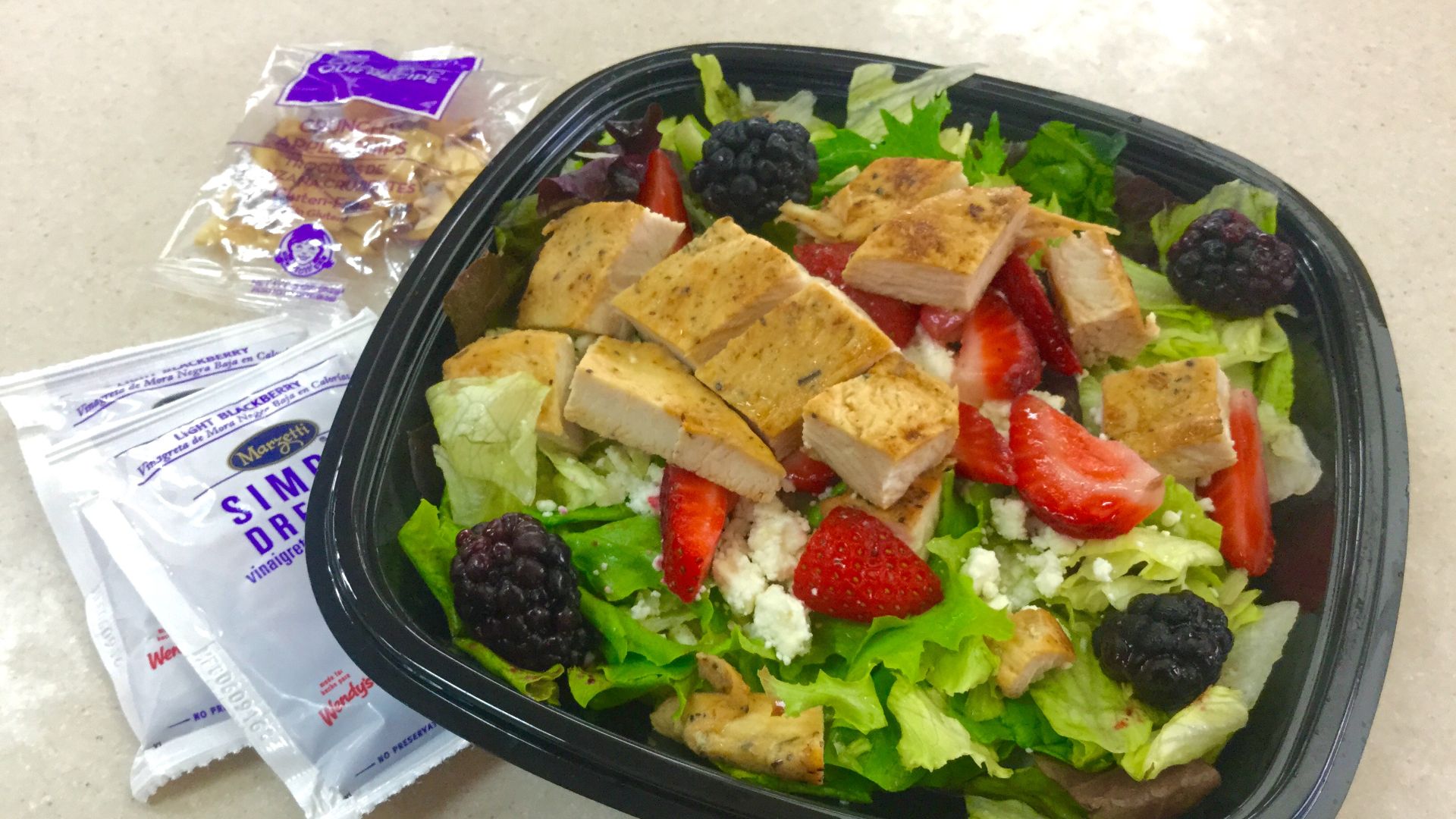File:Wendy's Salad (27658783454).jpg