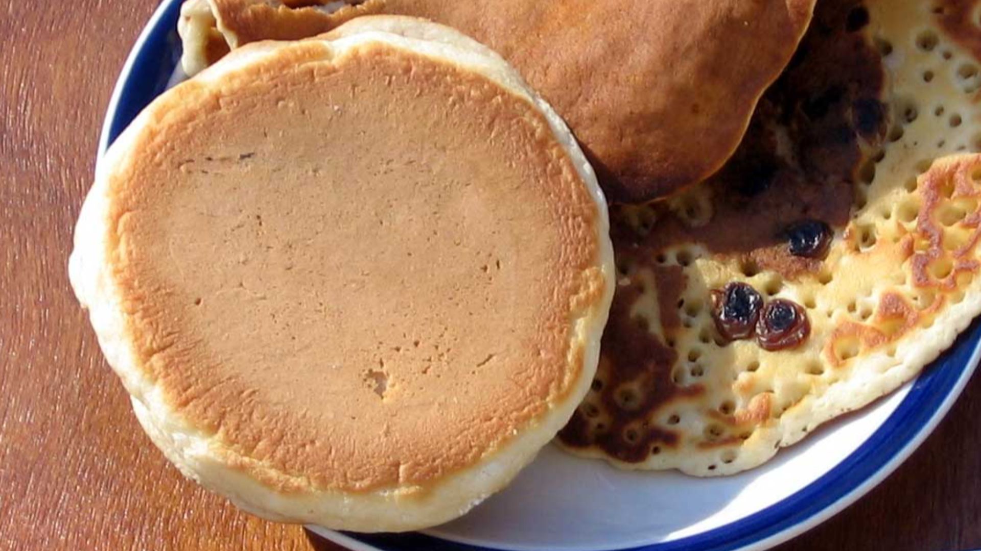 File:Pancake and crumpet.jpg