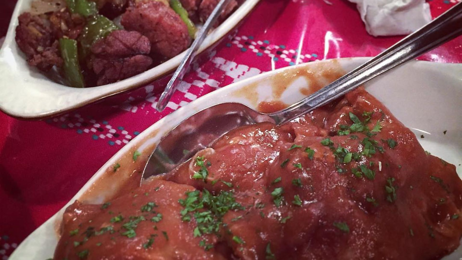 File:Rabbit in red wine (front), sautéed sweetbreads (back) @ Louis' Basque Corner, Reno - super tasty.jpg