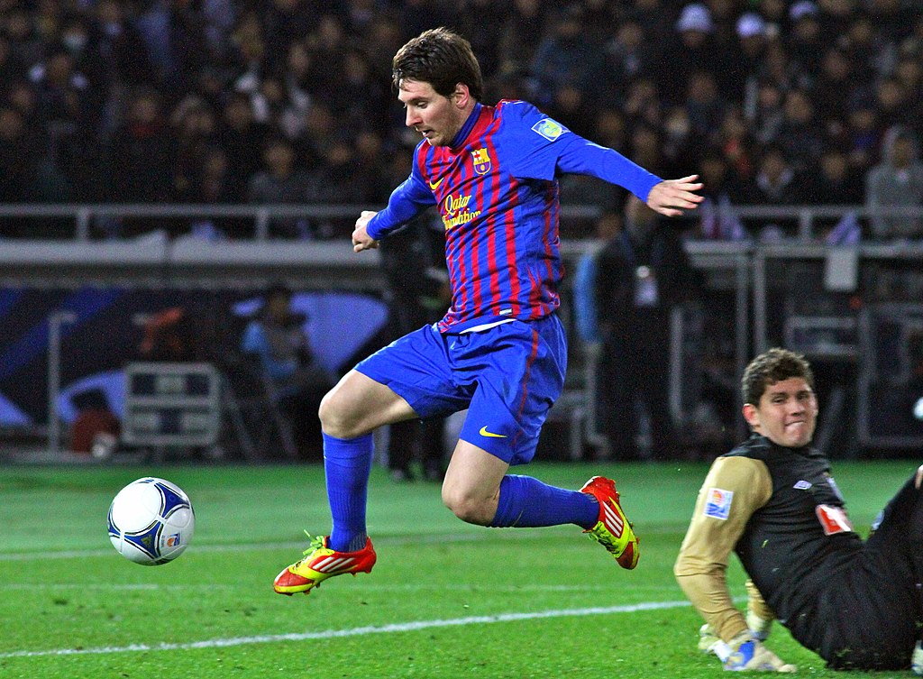 lionelmessiplayeroftheyear22011.jpg
