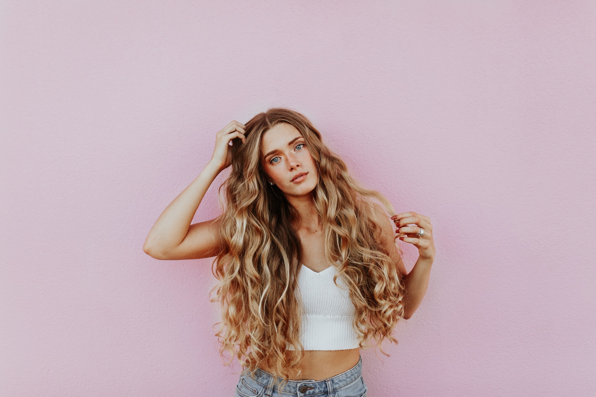 Averie-Woodard-4Nulm-Juyfo-Unsplash