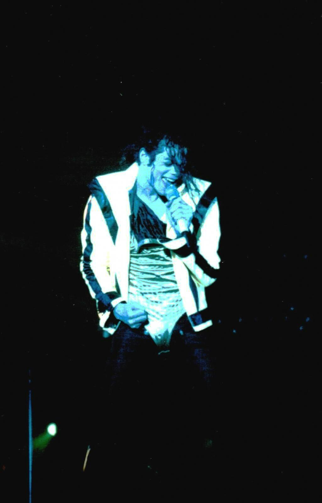«Thriller» Performance In 1992