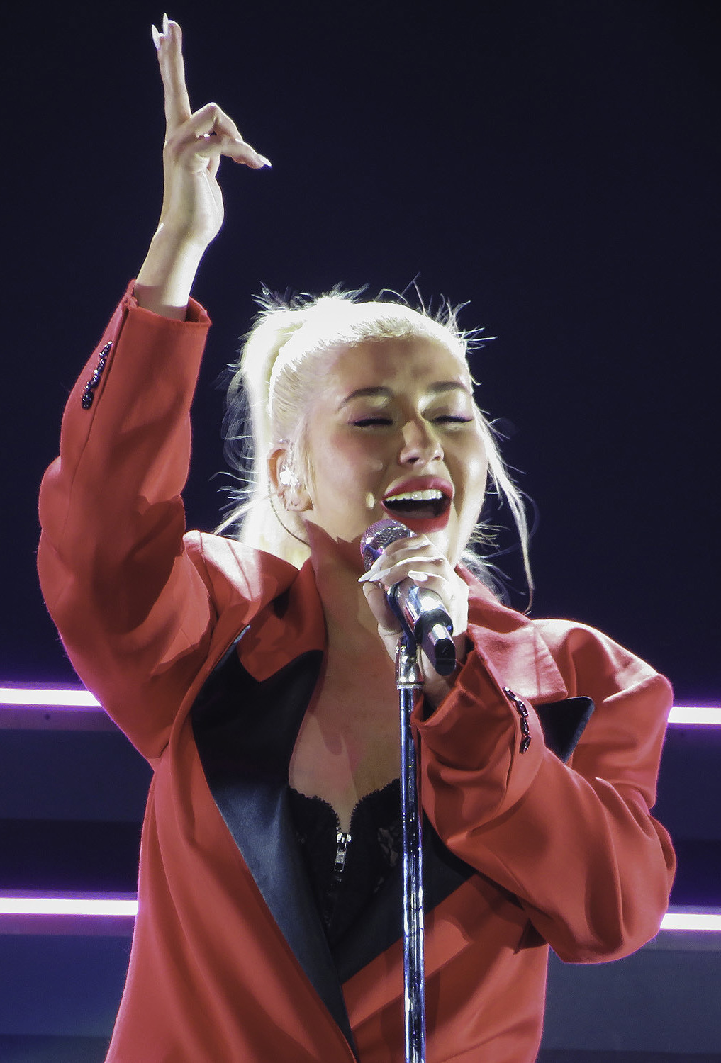 Liberation Tour (45997616942) (Cropped 2)