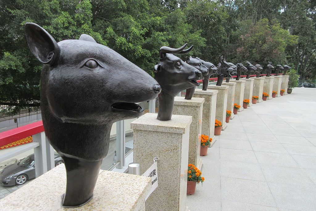 Hk 粉嶺 Fanling 蓬瀛仙館 Fung Ying Sen Koon Temple Chinese Zodiac Statues 01 Rat March 2017 Ix1