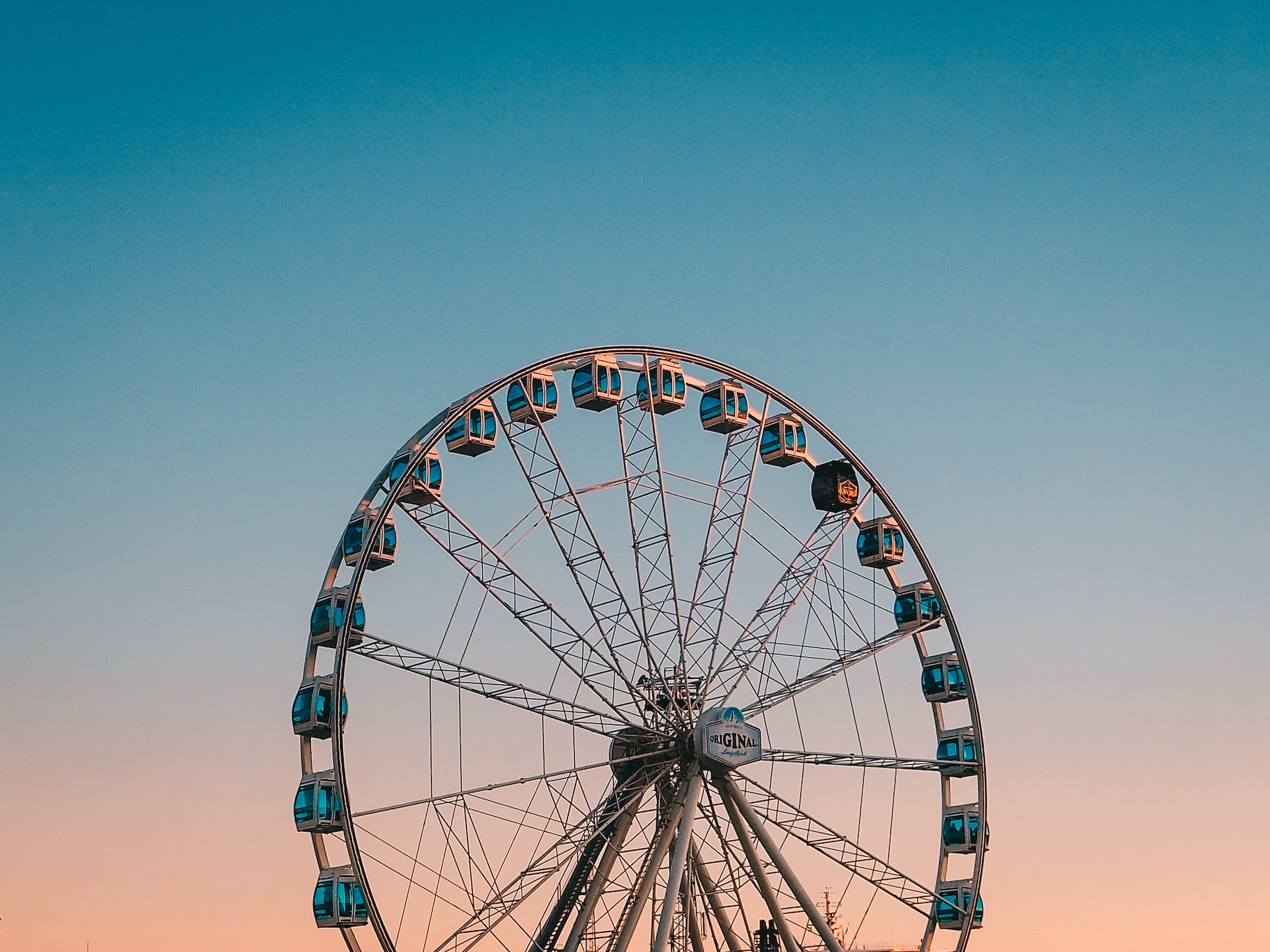 Max-Van-Den-Oetelaar-Dysyameva78-Unsplash