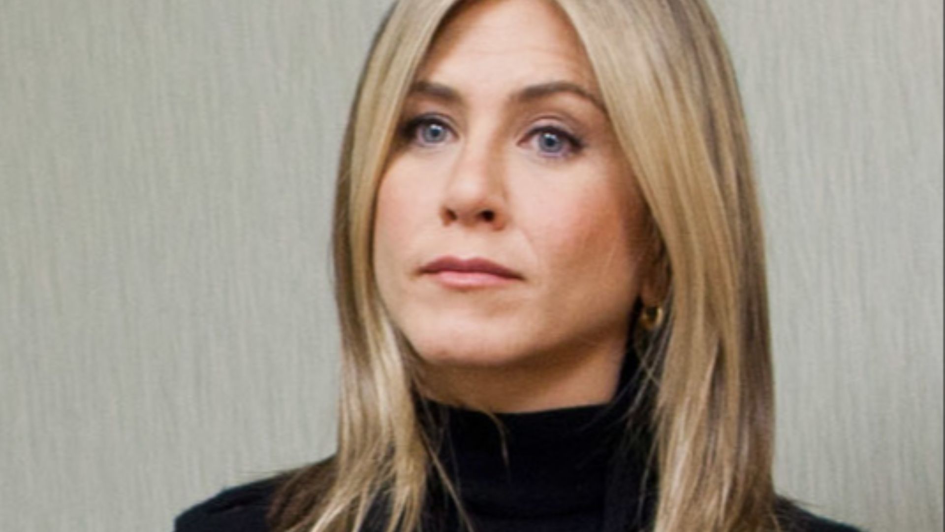 File:Jennifer Aniston 2011 (cropped).jpg