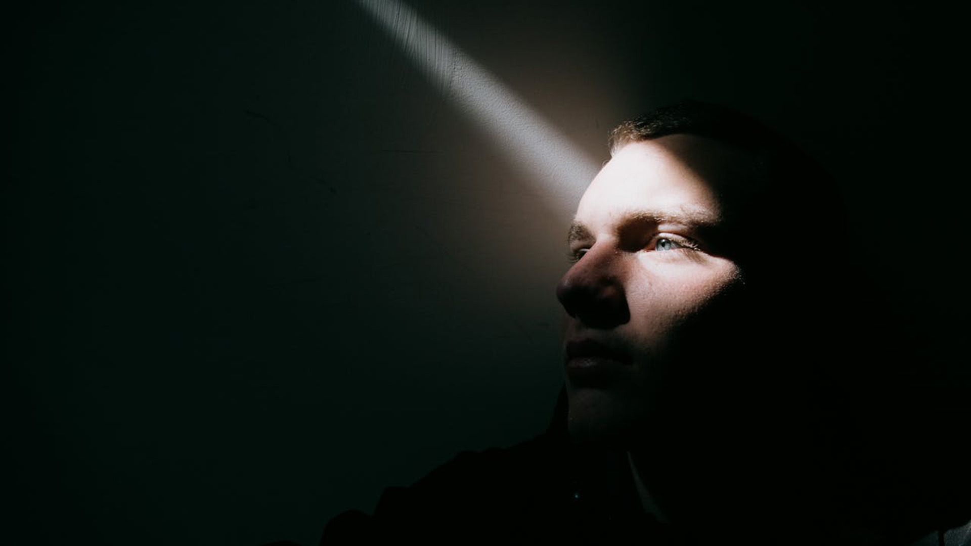 Pexels-Sinileunen-5604081