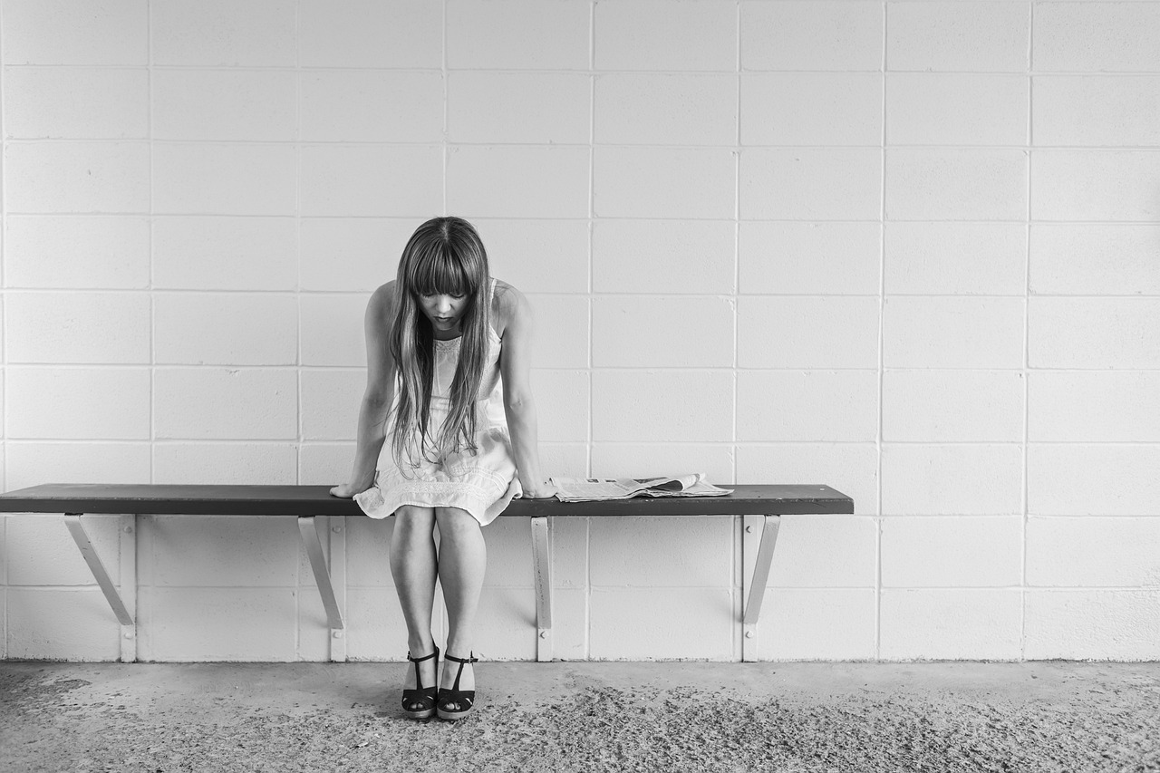 Worried-Girl-413690 1280