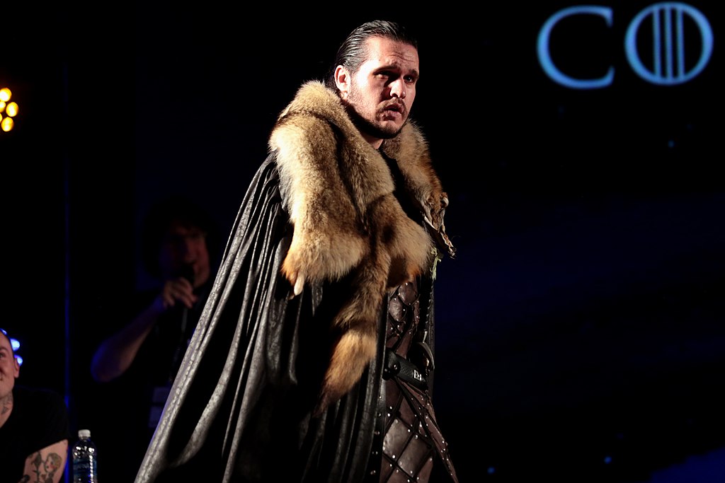 1024Px-Jon Snow Cosplayer (35717894135)