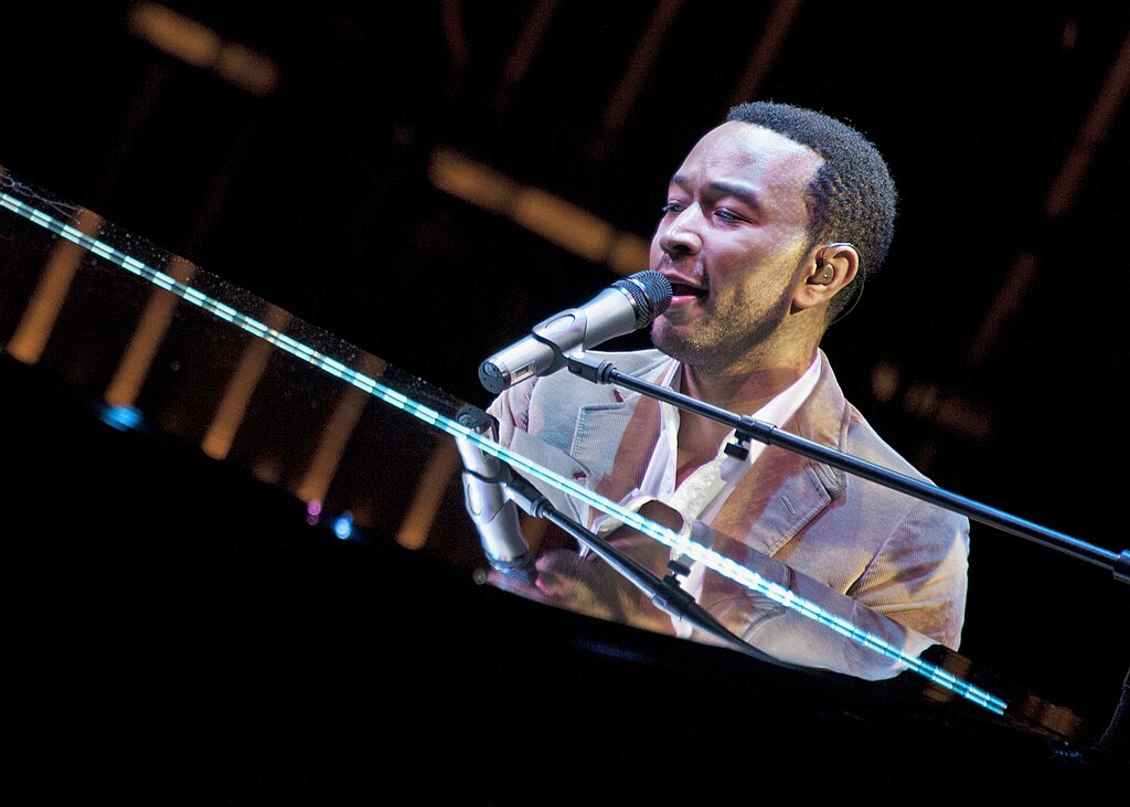 John Legend Entertains Troops In Florida 101114-F-7814K-117