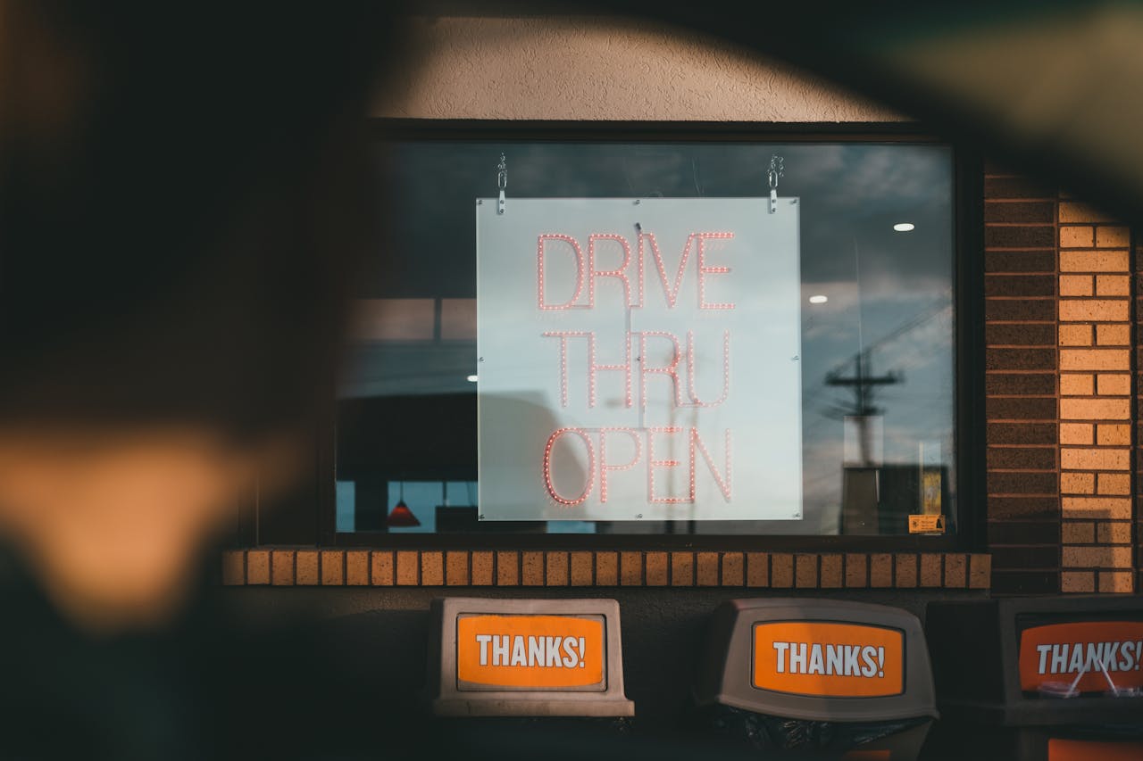 Pexels-Introspectivedsgn-7636195