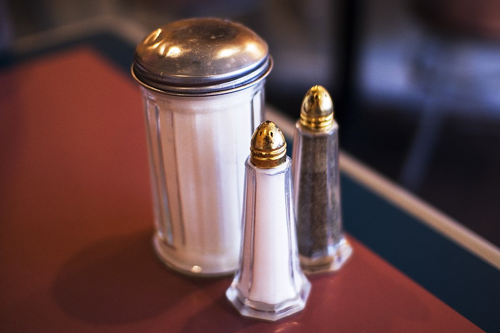 1024Px-Salt, Sugar And Pepper Shakers