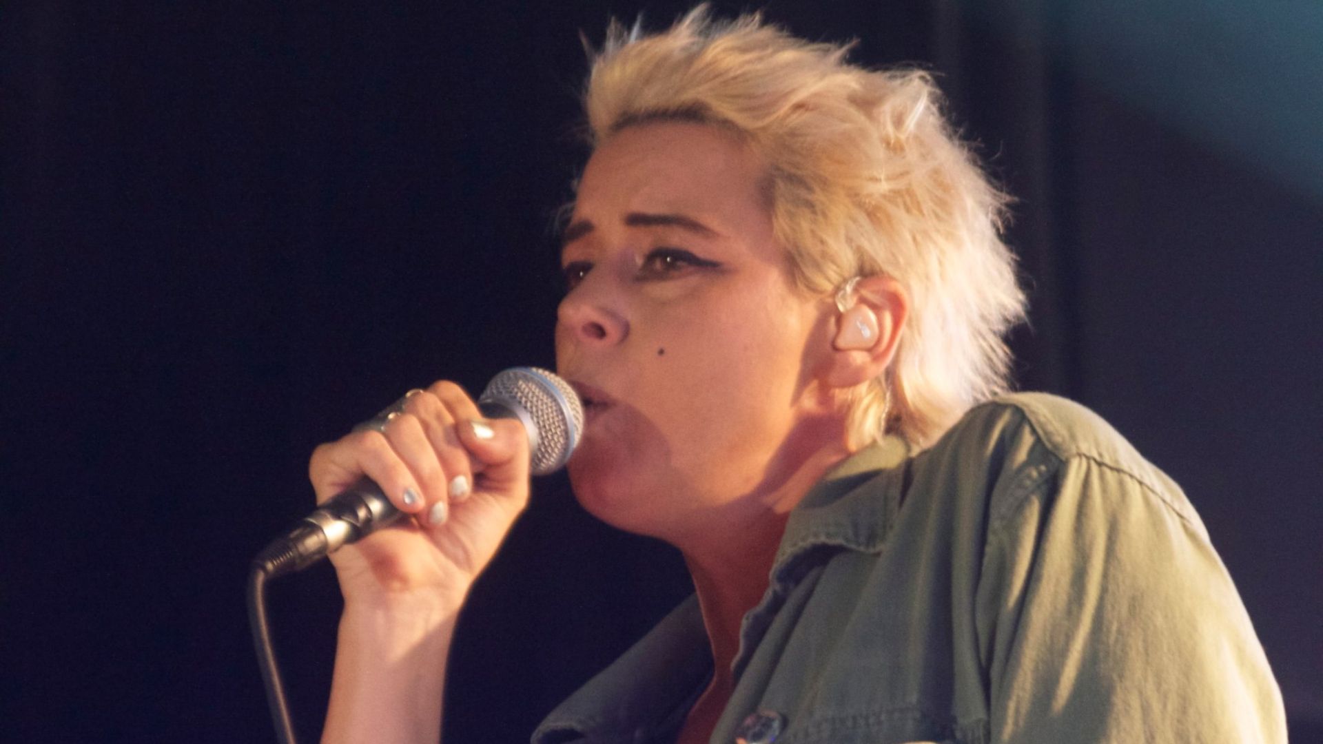 File:Cat Power @ Große Freiheit 36, Hamburg (9205530129).jpg