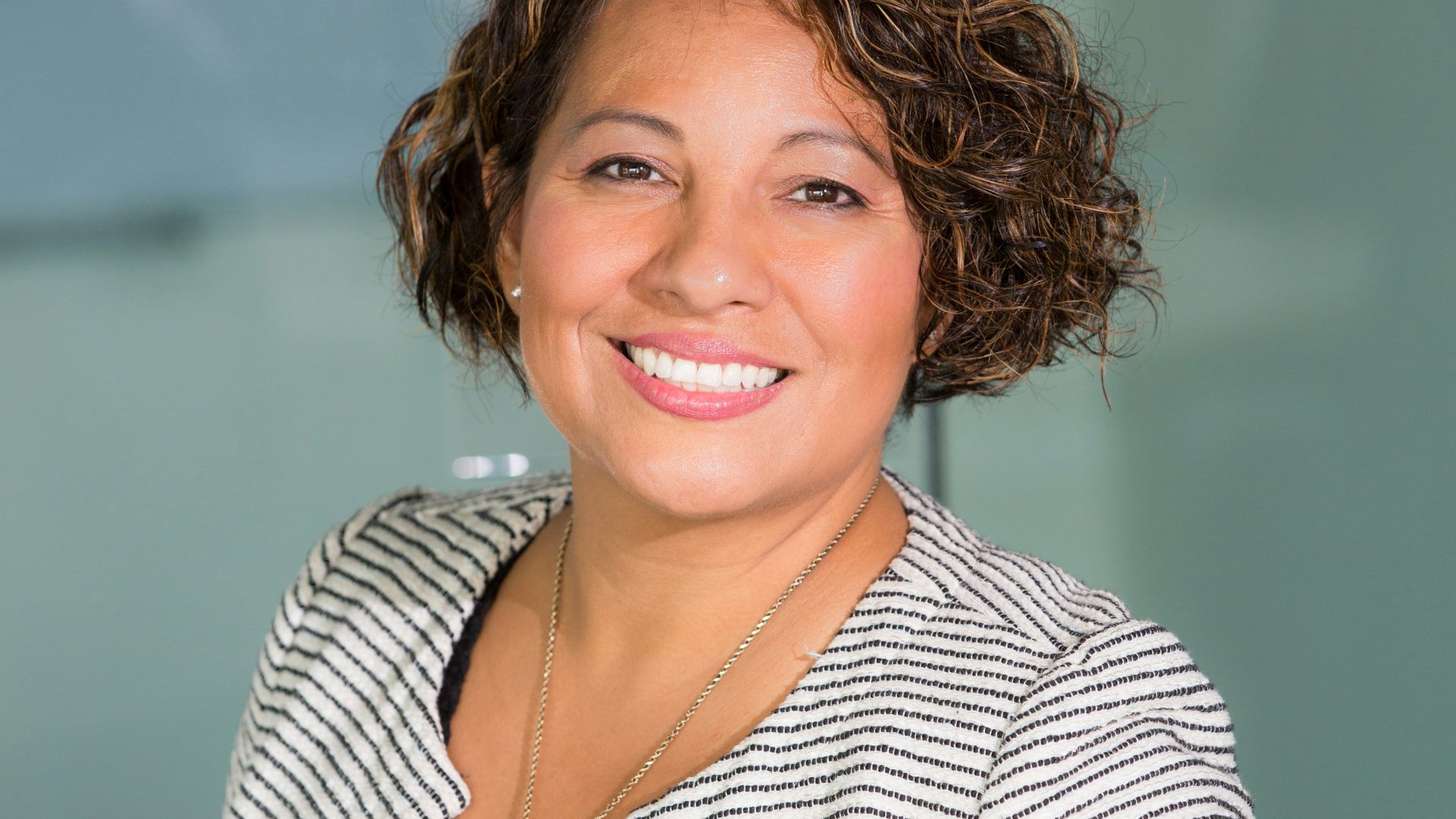 woman on focus photography