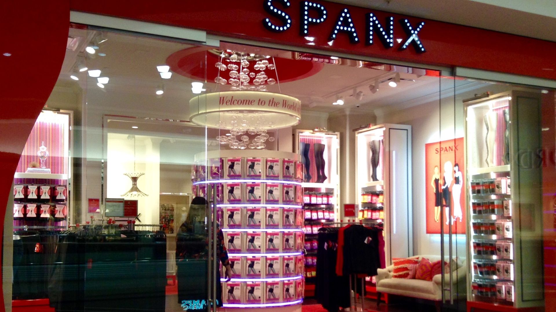 File:Spanx Store (16156619968).jpg