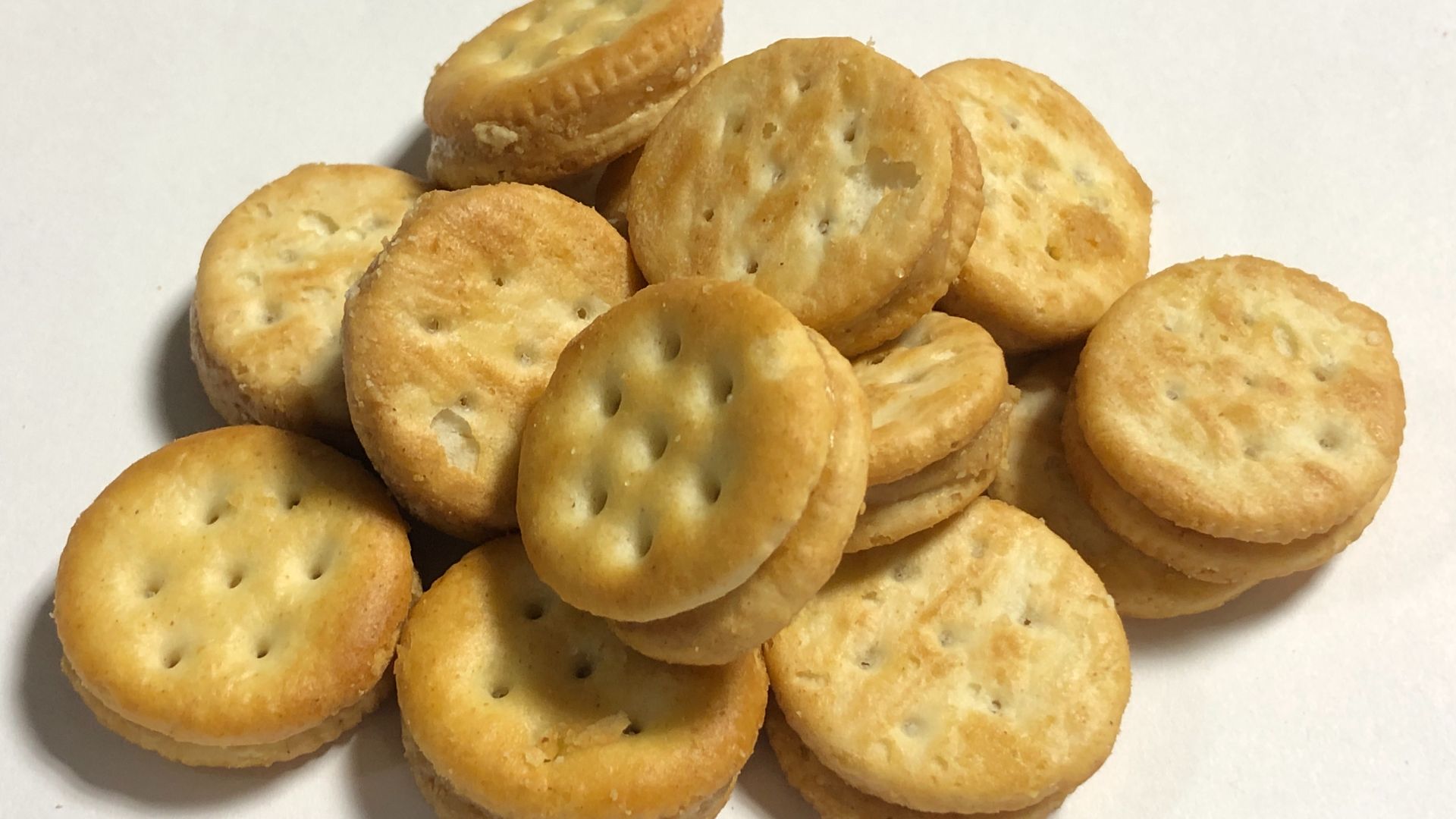 File:2021-10-31 18 08 42 A sample of Ritz Bits Peanut Butter Cracker Sandwiches in the Dulles section of Sterling, Loudoun County, Virginia.jpg