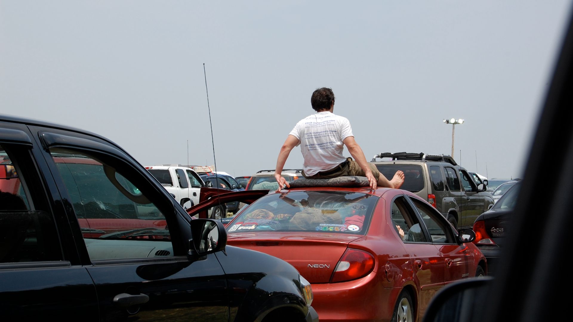 File:Car surfing.jpeg