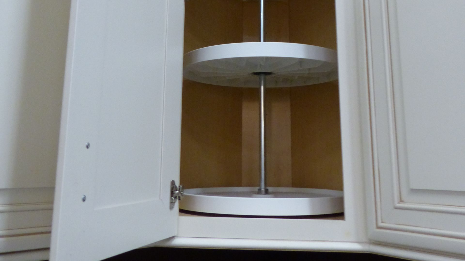 File:KraftMaid Wall Cabinet Lazy Susan.jpg