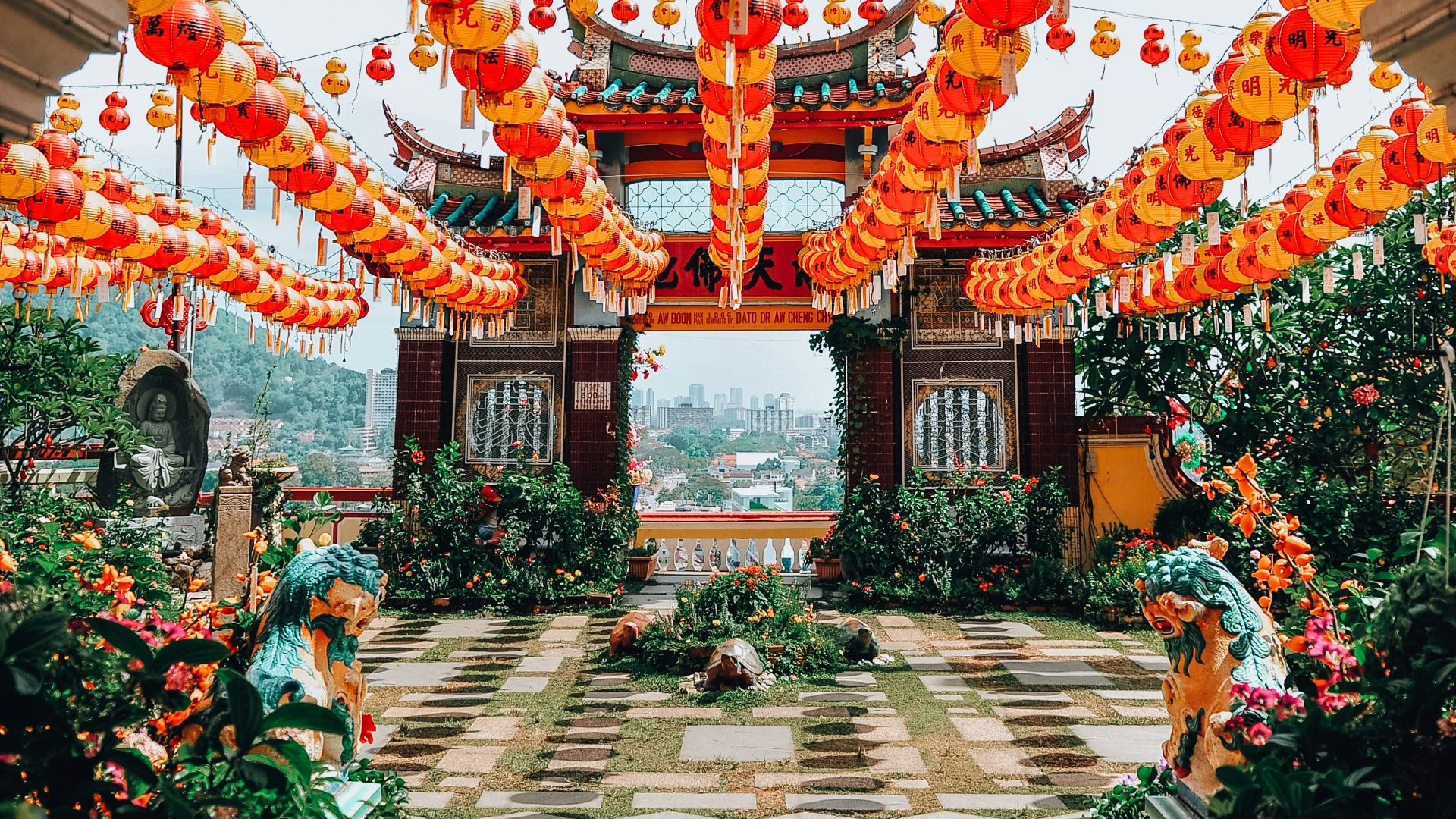 red and yellow chinese lanterns