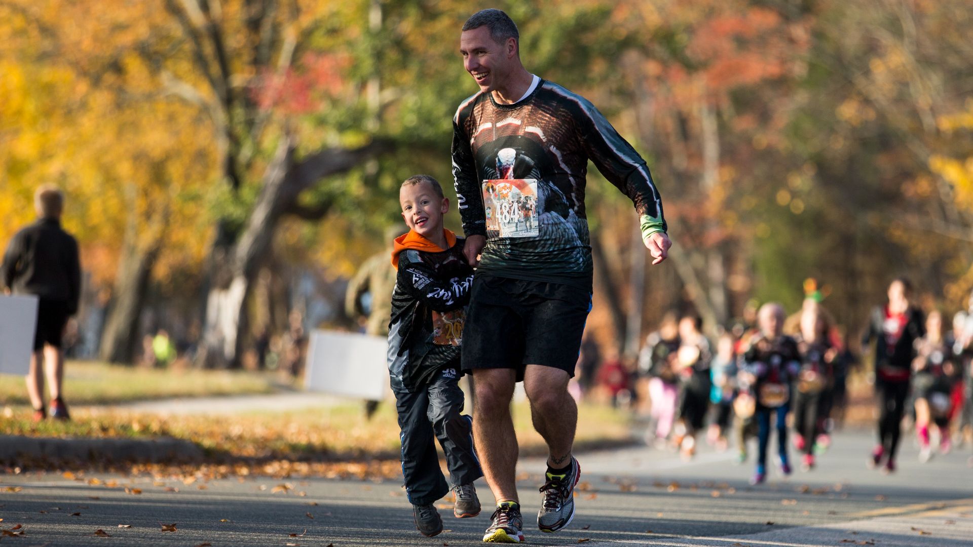 File:2016 MARINE CORPS MARATHON TURKEY TROT 161119-M-BC209-172.jpg