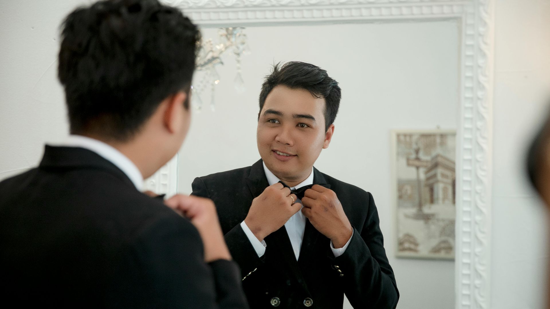 Hiển  Nguyễn