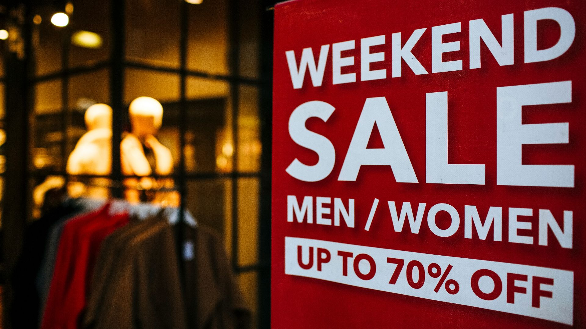 Weekend Sale signage