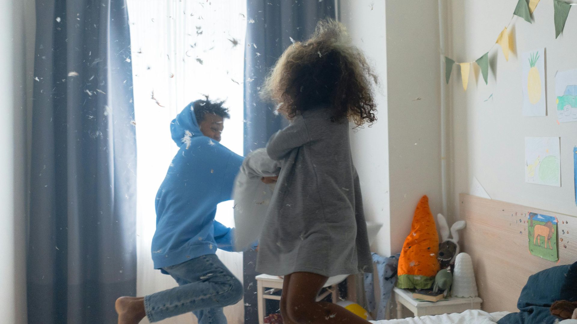 20 Obvious Signs You're Dating An Only Child TheZenParent