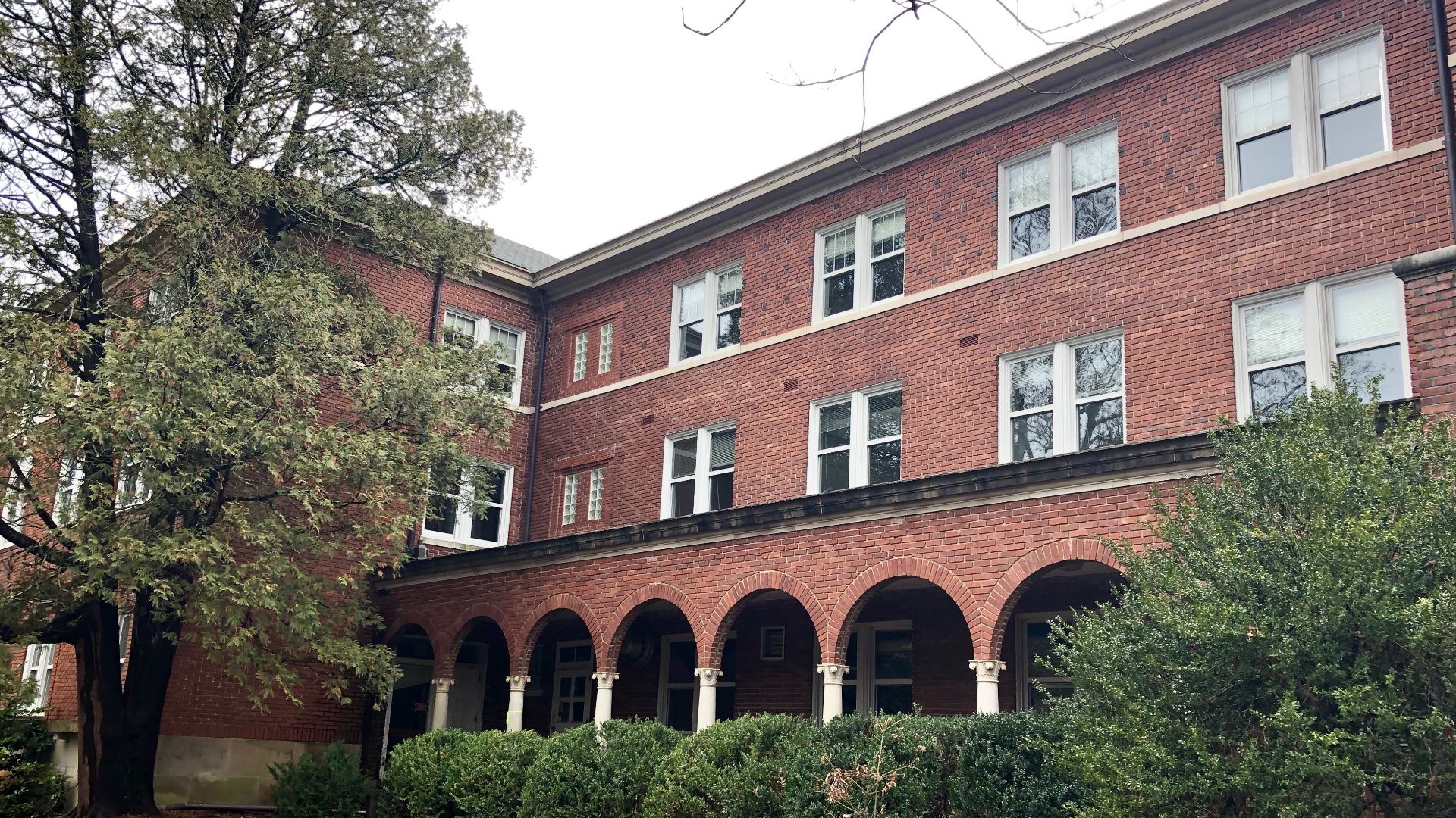 File:Moore Hall, Western Carolina University, Cullowhee, NC (45725664705).jpg