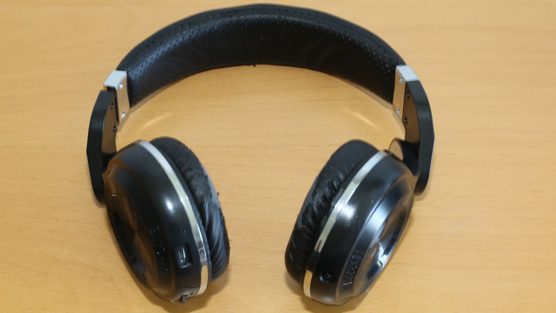 File:Bluedio Turbine headset.JPG