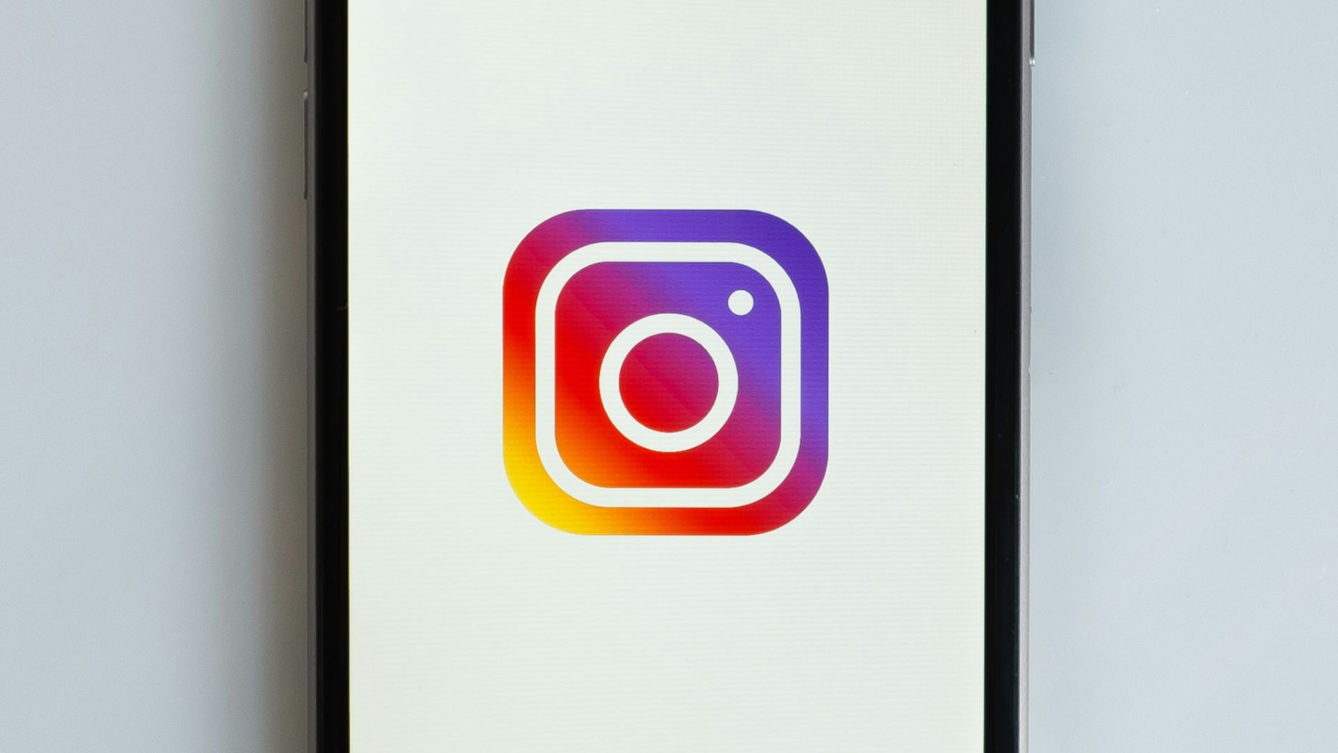 smartphone showing Instagram icon