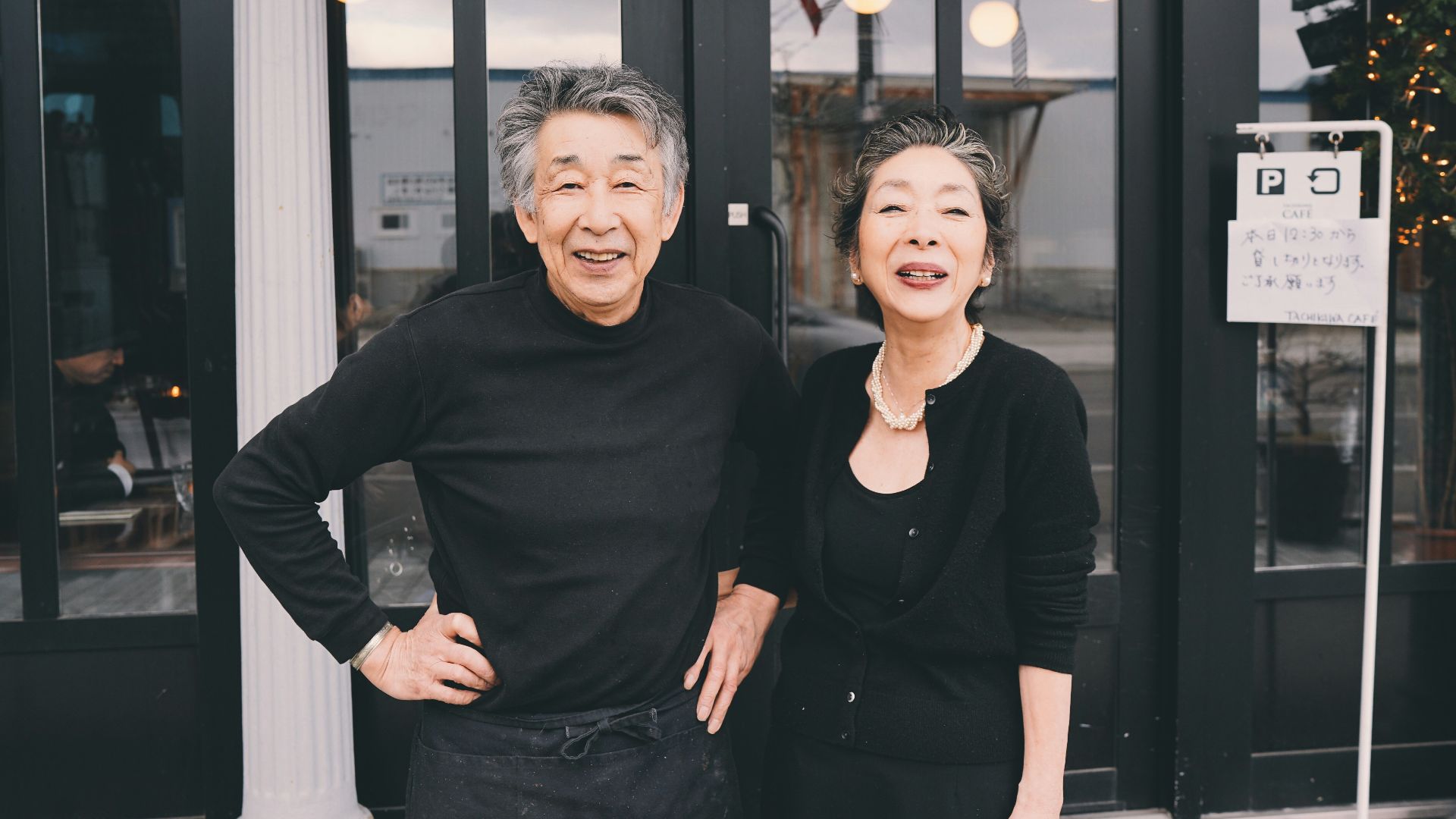 man in black crew neck shirt beside woman in black crew neck long sleeve shirt