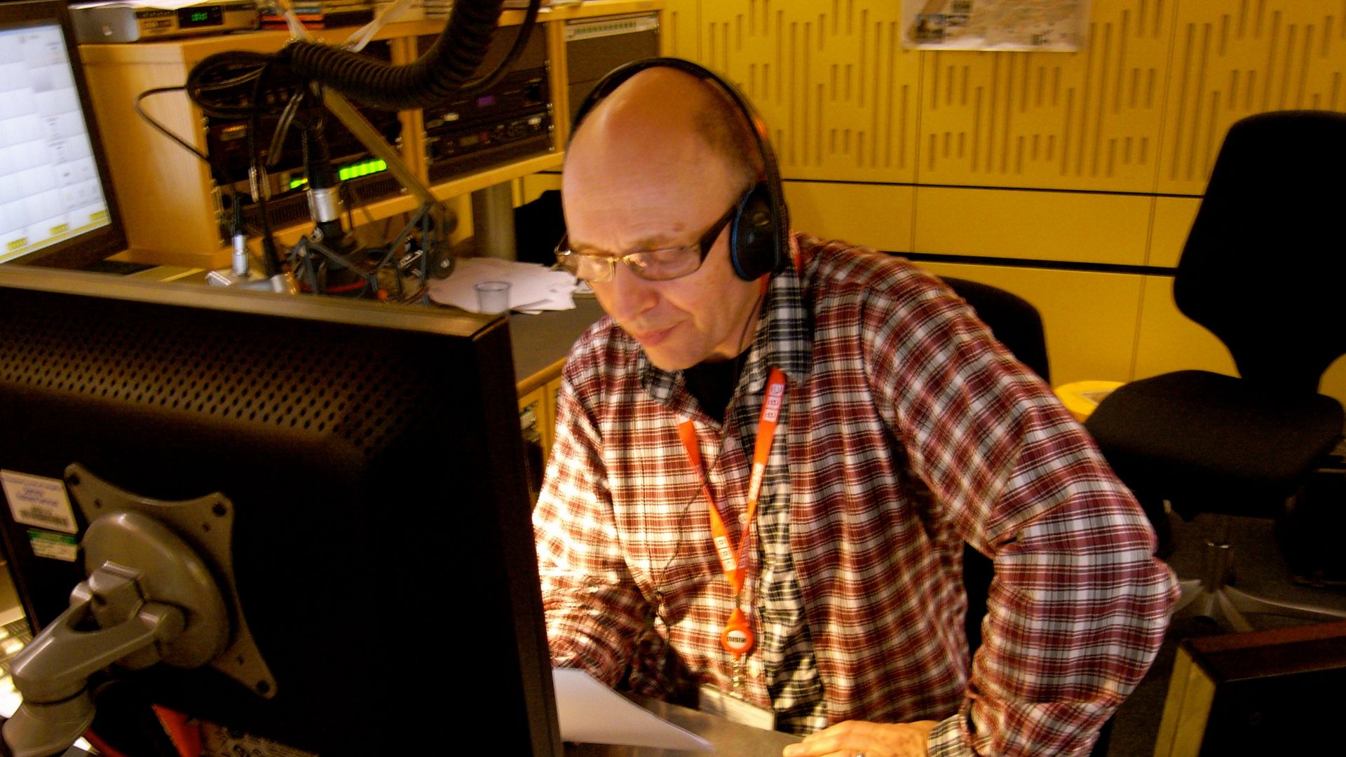 File:Max Reinhardt, radio broadcaster.jpg