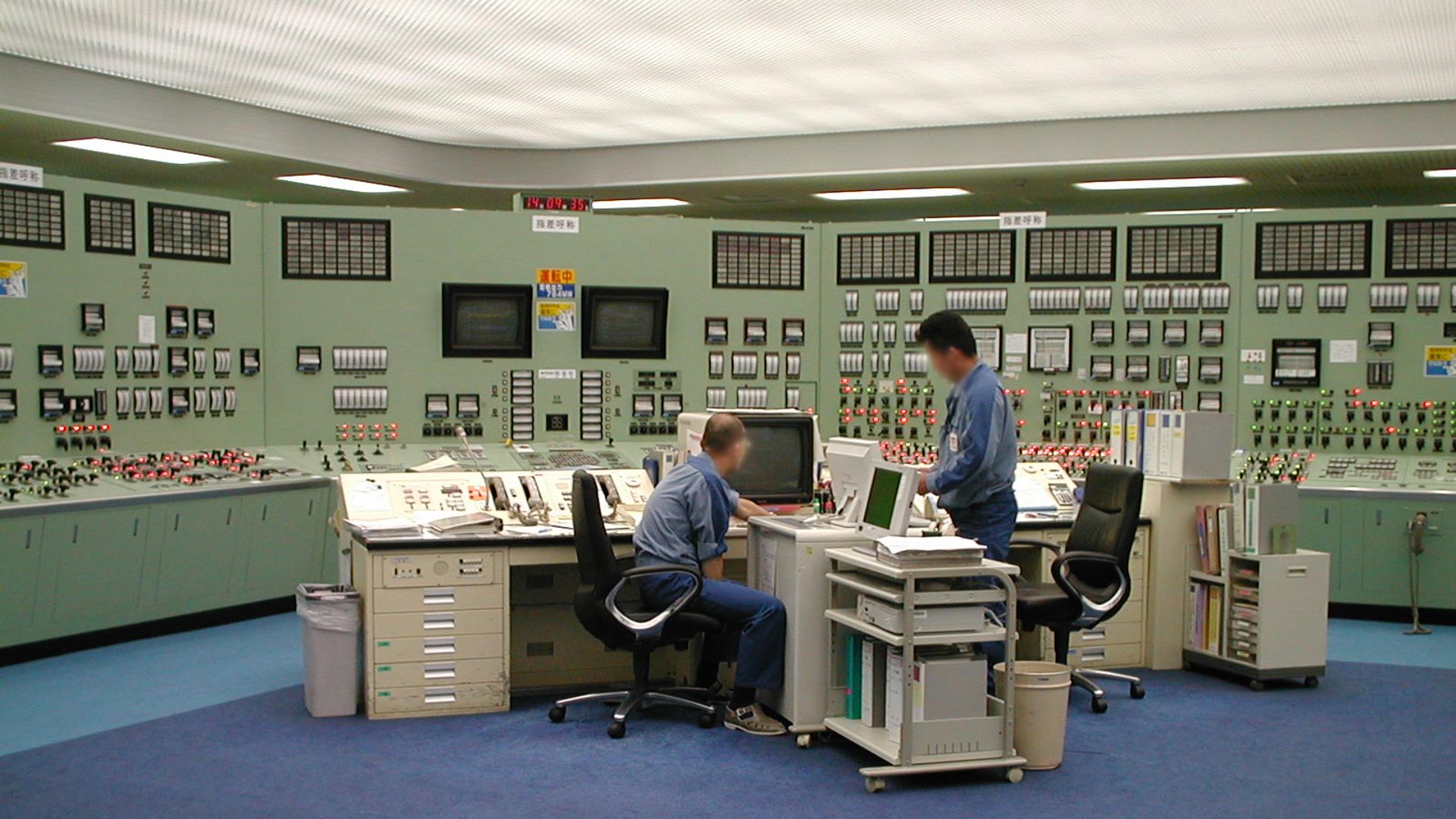 File:Fukushima 1 Power Plant control room.jpg