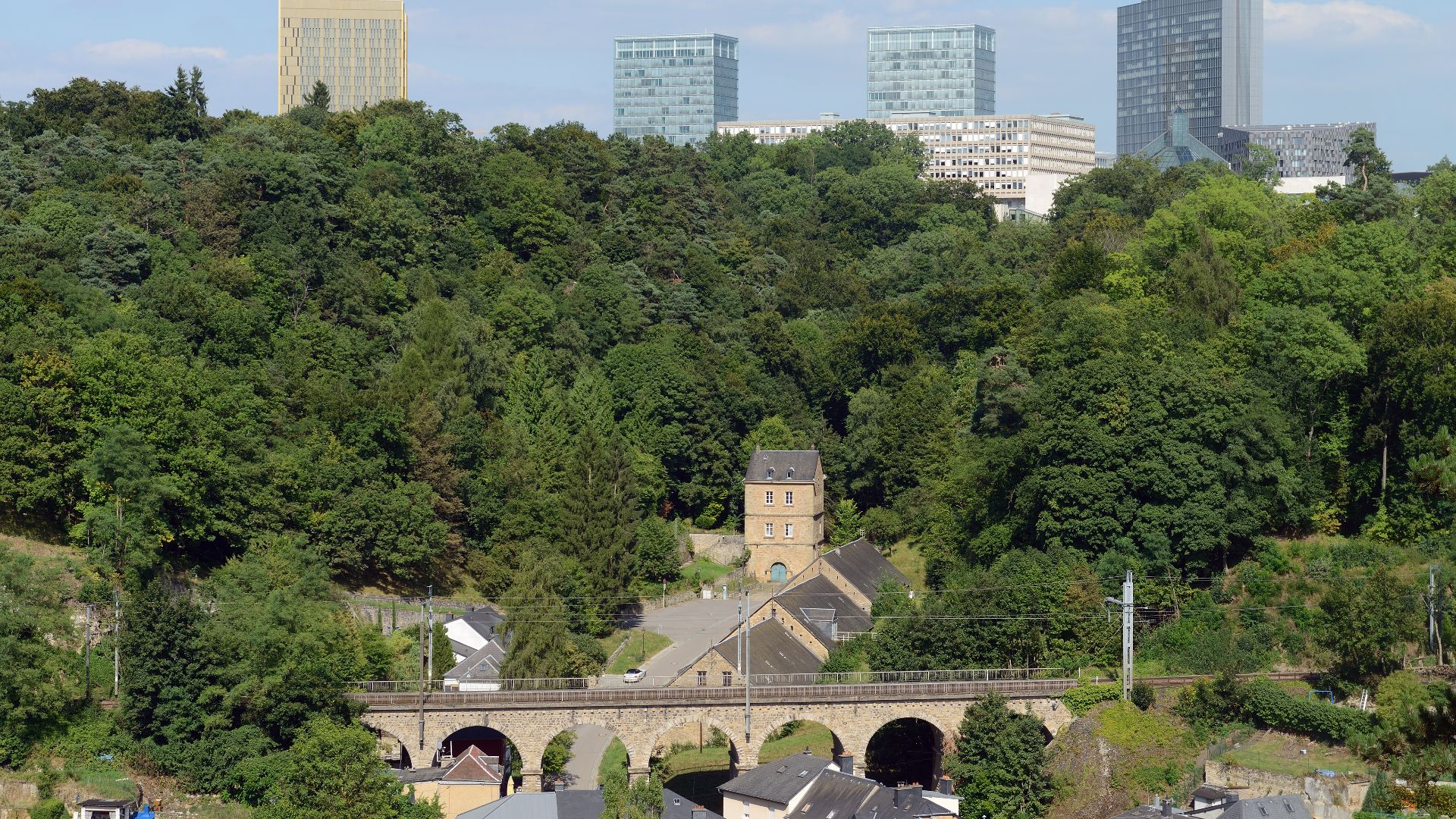 File:Pfaffenthal Viaduc Trois-Glands Kirchberg.jpg