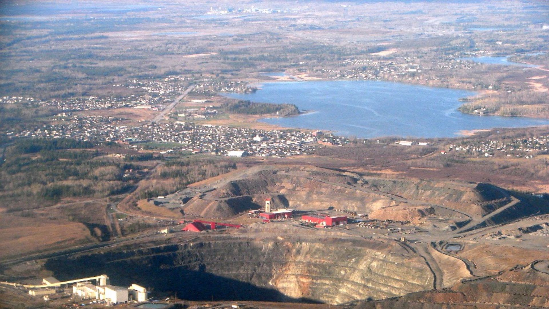 File:Dome Mine 2.JPG